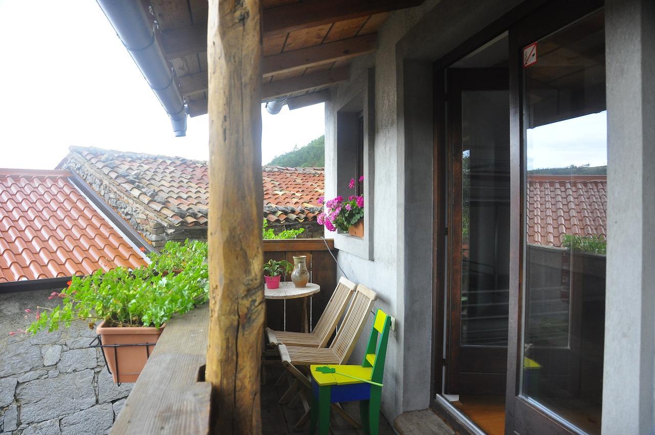 Hostel Xaxid Črni Kal Rom bilde