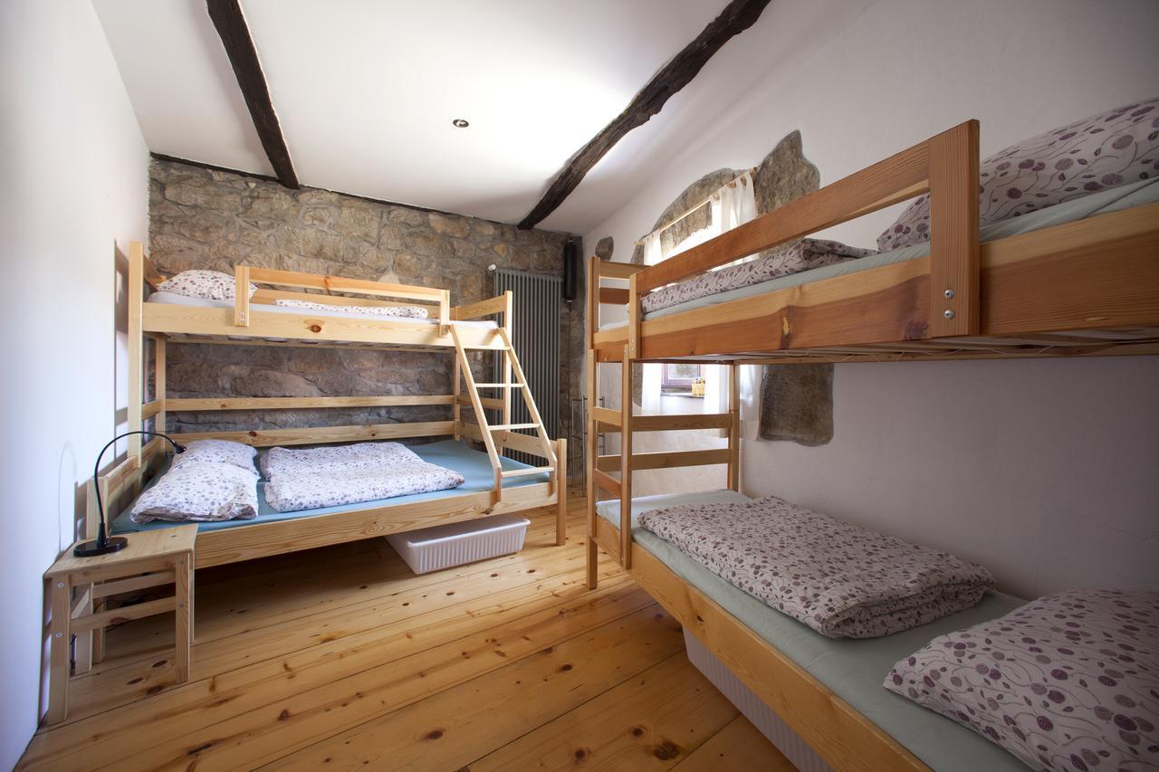 Hostel Xaxid Črni Kal Eksteriør bilde